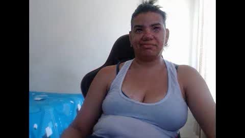 Snapshot of ariannaloovel chatting on 01-06-26, 04:21 ariannaloovel online show from 01-06-26, 04:21