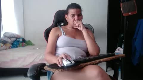ariannaloovel online show from 06-02-26, 05:37
