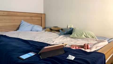 Snapshot of ariariver_x chatting on 12-16-25, 08:52 Aria online show from 12-16-25, 08:52