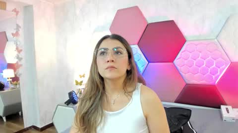 Snapshot of ariarous chatting on 05-15-26, 09:44 aria online show from 05-15-26, 09:44