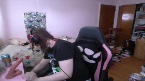 Ariathebrat online show from 05-18-26, 09:09