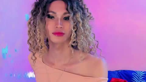 Snapshot of ariba_aribats chatting on 12-03-24, 05:09 VAL online show from 12-03-24, 05:09