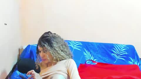 Snapshot of ariba_aribats chatting on 12-04-24, 08:51 VAL online show from 12-04-24, 08:51