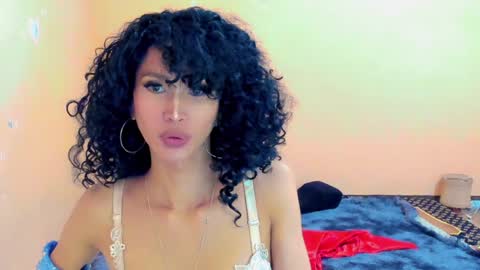 Snapshot of ariba_aribats chatting on 12-29-24, 06:16 VAL online show from 12-29-24, 06:16