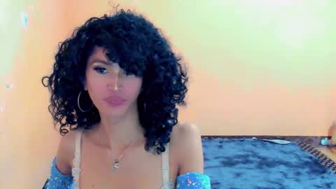 Snapshot of ariba_aribats chatting on 12-30-24, 05:44 VAL online show from 12-30-24, 05:44