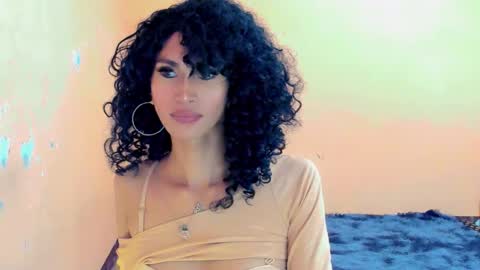 Snapshot of ariba_aribats chatting on 01-06-25, 09:54 VAL online show from 01-06-25, 09:54