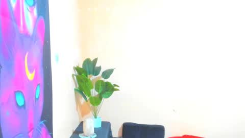 Snapshot of ariba_aribats chatting on 02-07-25, 01:47 VAL online show from 02-07-25, 01:47