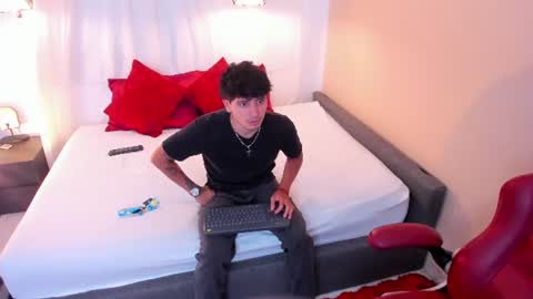 Snapshot of ariblake chatting on 06-16-26, 06:32 Ari and Aiden online show from 06-16-26, 06:32