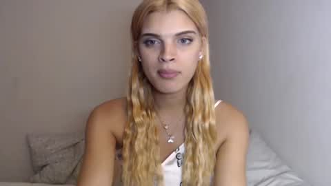 La Bratz Doll online show from 09-26-25, 05:17