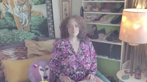 Snapshot of arielabai chatting on 10-30-25, 05:02 Arielle Ari online show from 10-30-25, 05:02