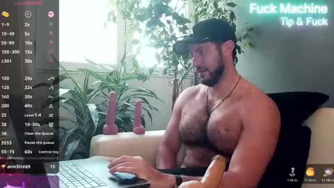 Snapshot of arielenbsas chatting on 06-20-26, 02:31 Ariel online show from 06-20-26, 02:31