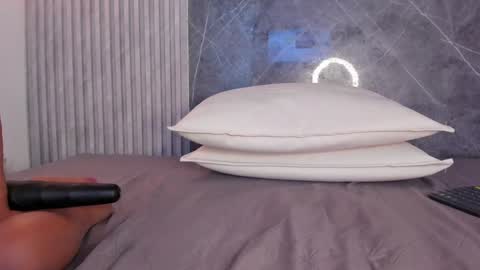 Snapshot of arielsexhot chatting on 12-27-24, 07:08 Ariel online show from 12-27-24, 07:08