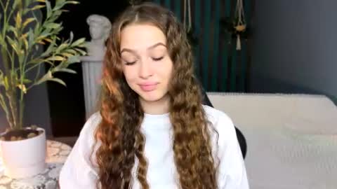 Snapshot of arielsykes chatting on 07-22-26, 06:38 arielsykes online show from 07-22-26, 06:38
