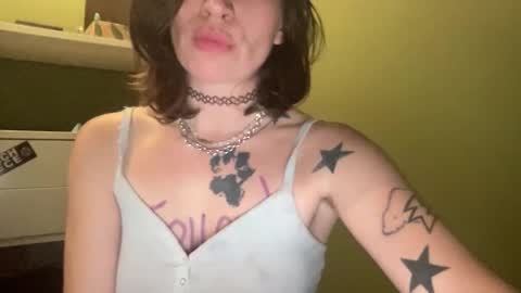 ariel  colin when hes here online show from 01-09-26, 04:04