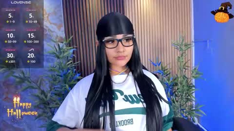 Snapshot of arigy_gomez chatting on 10-31-25, 05:36 Arigy Everyday From 1430 to 2130 Col Time online show from 10-31-25, 05:36