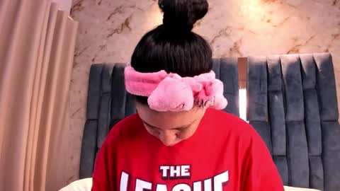 Snapshot of ariivegaa chatting on 11-09-25, 05:50 Ari Vega online show from 11-09-25, 05:50