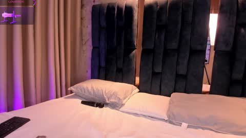 Snapshot of ariivegaa chatting on 11-30-25, 05:00 Ari Vega online show from 11-30-25, 05:00