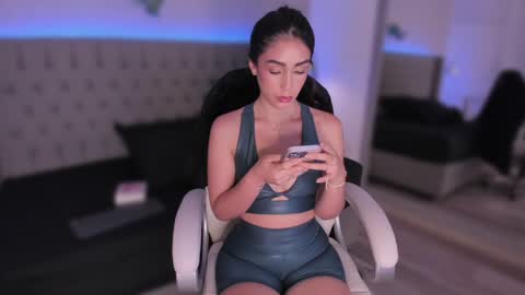 AriKohler online show from 12-26-24, 07:05