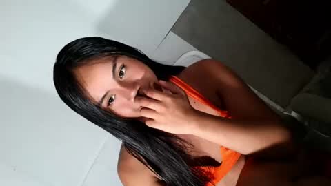 Snapshot of arilovesu chatting on 06-22-26, 12:57 hi follow me its ARI online show from 06-22-26, 12:57