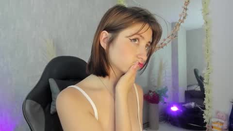 Ariel online show from 02-20-26, 01:57