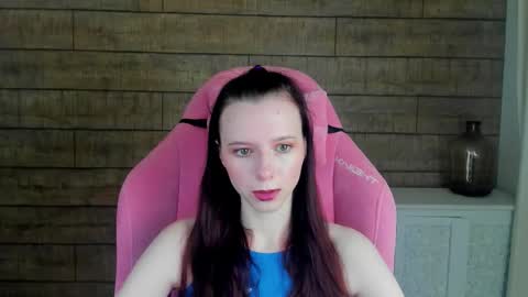 Snapshot of arinakubrick chatting on 11-27-25, 04:25 Arinakubrick online show from 11-27-25, 04:25