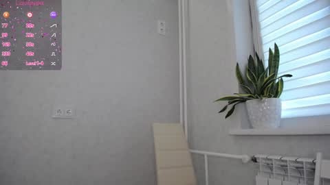 Snapshot of arinamir chatting on 09-23-25, 01:30 arinamir online show from 09-23-25, 01:30