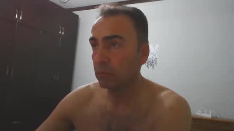 Snapshot of arism4 chatting on 12-22-25, 05:59 arism4 online show from 12-22-25, 05:59