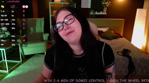 Snapshot of arizonaa_muse chatting on 01-16-25, 03:35 Astrid online show from 01-16-25, 03:35