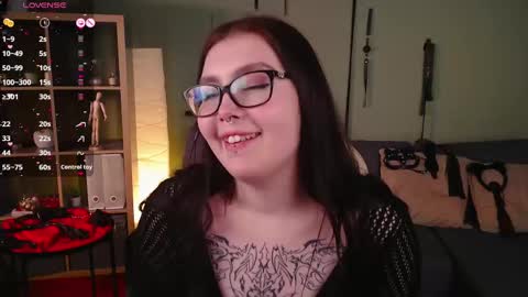 Snapshot of arizonaa_muse chatting on 03-09-25, 03:32 Astrid online show from 03-09-25, 03:32