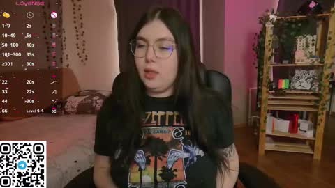 Snapshot of arizonaa_muse chatting on 03-07-26, 04:31 Astrid online show from 03-07-26, 04:31