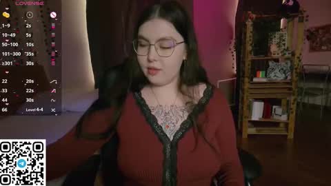 Snapshot of arizonaa_muse chatting on 03-24-26, 11:04 Astrid online show from 03-24-26, 11:04