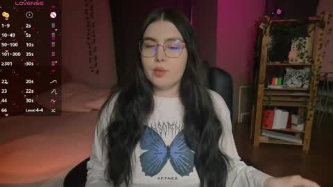 Snapshot of arizonaa_muse chatting on 05-03-26, 02:23 Astrid online show from 05-03-26, 02:23