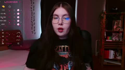 Snapshot of arizonaa_muse chatting on 05-26-26, 11:39 Astrid online show from 05-26-26, 11:39