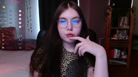 Snapshot of arizonaa_muse chatting on 06-04-26, 09:04 Astrid online show from 06-04-26, 09:04