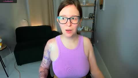 Snapshot of arizzzona_baby chatting on 11-21-25, 06:23 Arizona online show from 11-21-25, 06:23