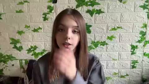 Lisa online show from 06-17-26, 06:05