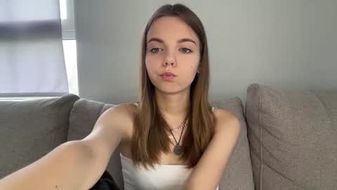 Lisa online show from 07-04-26, 01:39
