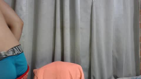 Snapshot of armando_2002 chatting on 09-28-25, 06:19 ARMANDO online show from 09-28-25, 06:19