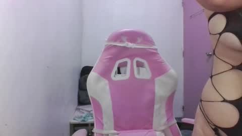 Snapshot of armie25 chatting on 02-23-26, 06:00 Armie online show from 02-23-26, 06:00