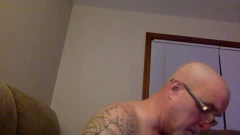 Snapshot of armyguy5311 chatting on 06-07-26, 06:17 armyguy5311 online show from 06-07-26, 06:17