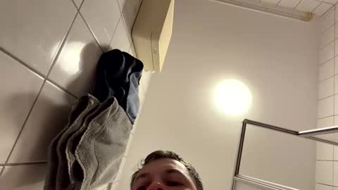 armyskater32 online show from 05-20-26, 08:59