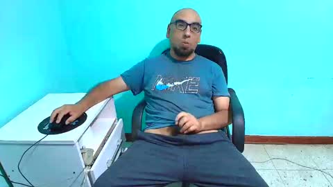 arnelux72 online show from 09-28-25, 05:13