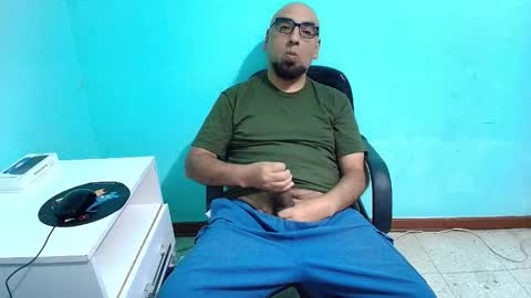 arnelux72 online show from 10-26-25, 05:46