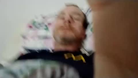 Snapshot of arnoldsean183 chatting on 11-22-25, 11:09 arnoldsean183 online show from 11-22-25, 11:09