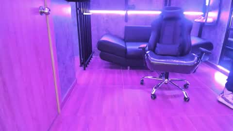 Arohom Lester online show from 01-13-26, 12:32