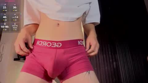 Snapshot of aron_steel04 chatting on 02-07-26, 03:32 Your Aron online show from 02-07-26, 03:32