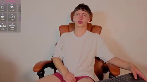 Snapshot of aron_steel04 chatting on 03-10-26, 03:11 Your Aron online show from 03-10-26, 03:11