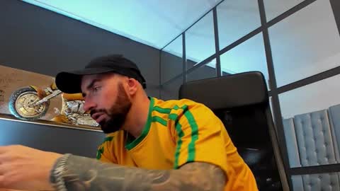 AronGrant online show from 11-15-25, 09:39