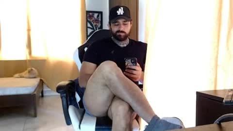 aronmiller online show from 11-29-25, 03:15