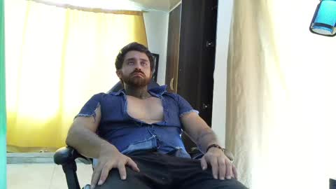 Snapshot of aronmiller404 chatting on 05-31-26, 03:41 aronmiller online show from 05-31-26, 03:41